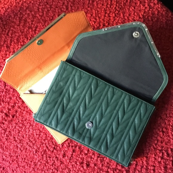 Two brand NEW! BCBG Maxazria envelope clutches. - Picture 3 of 4